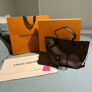 Louis Vuitton MM Neverfull